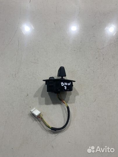 Джойстик регулировки рулевой колонки (BMW 7)