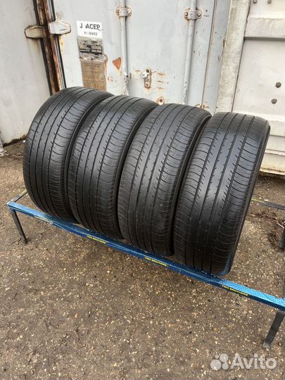 Yokohama dB Decibel E70B 215/55 R17 93V