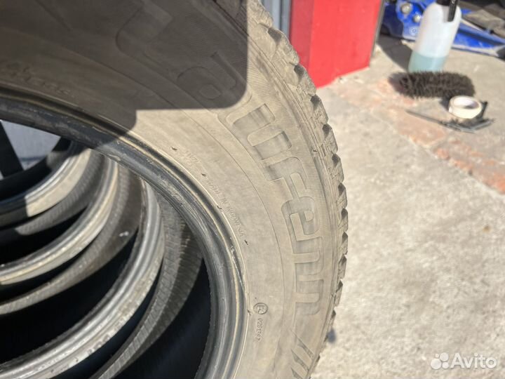 Laufenn I Fit Ice LW 71 215/65 R16