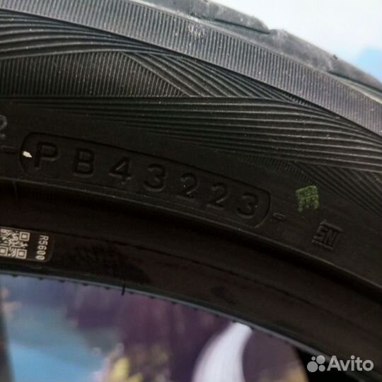 Yokohama Advan Sport V105S 225/45 R17 94