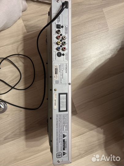 DVD плеер Hitachi