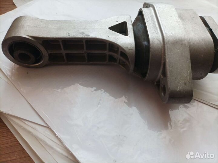 Chevrolet aveo задняя опора двигателя