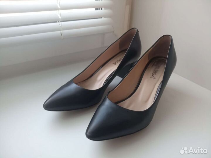 Туфли женские на низком каблуке 38 размер