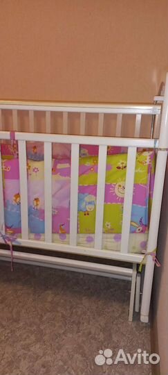 Детская кроватка