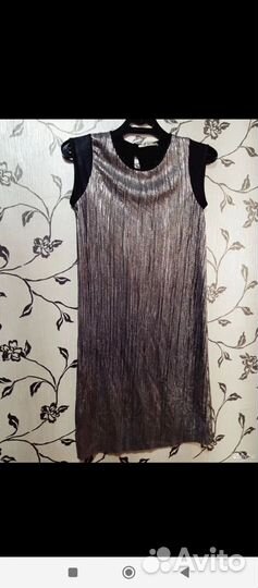 Платье женское как новое 44-46