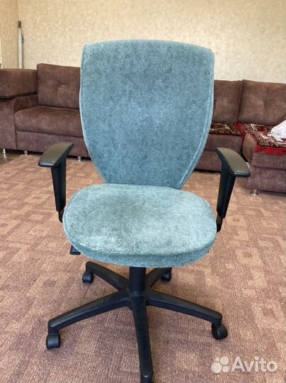 Компьютерное кресло