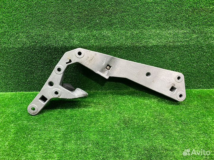 Балка крепления АКПП BMW G30 G11 X3 G01