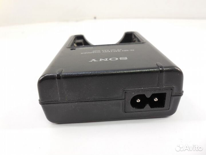 Зарядное Sony BC-CS2B для NI-MH аккумуляторов