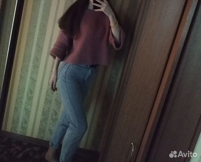 Свитер женский укороченный