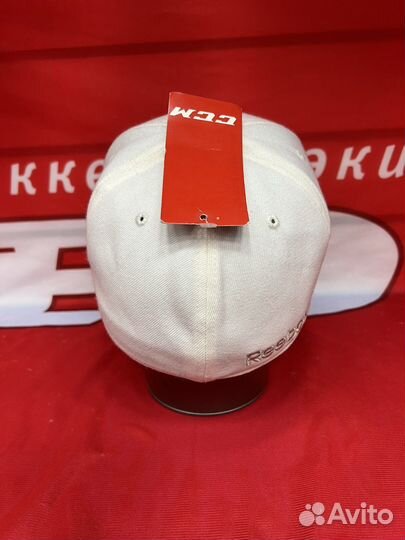 Бейсболка snapback Reebok white L/XL