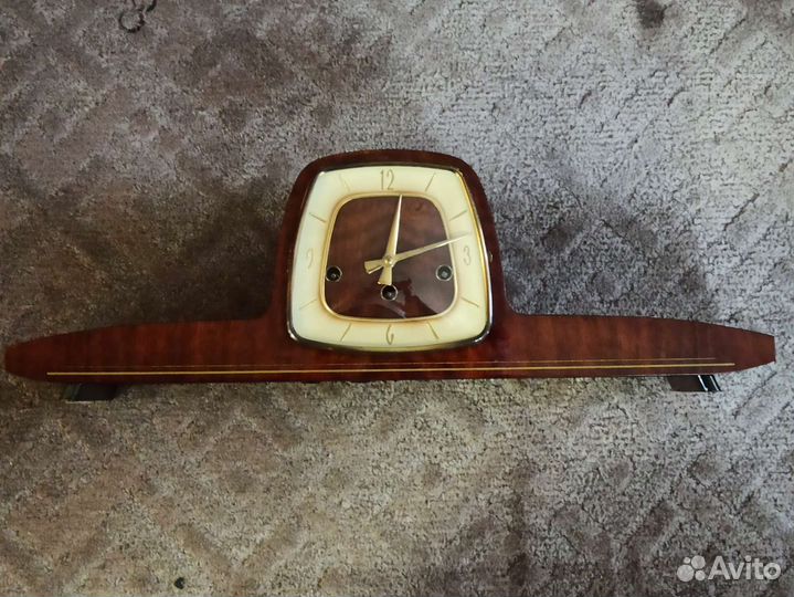 Часы настольные с четвертым боем