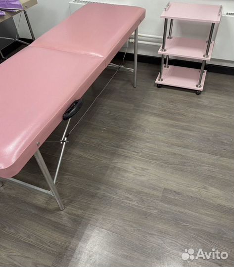 Кушетка для массажа и наращивание ресниц