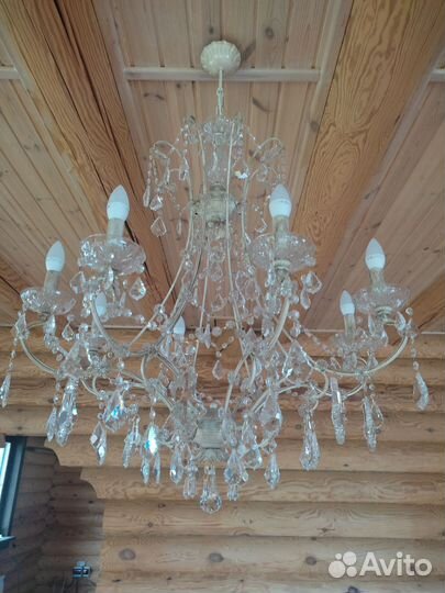 Продам люстру