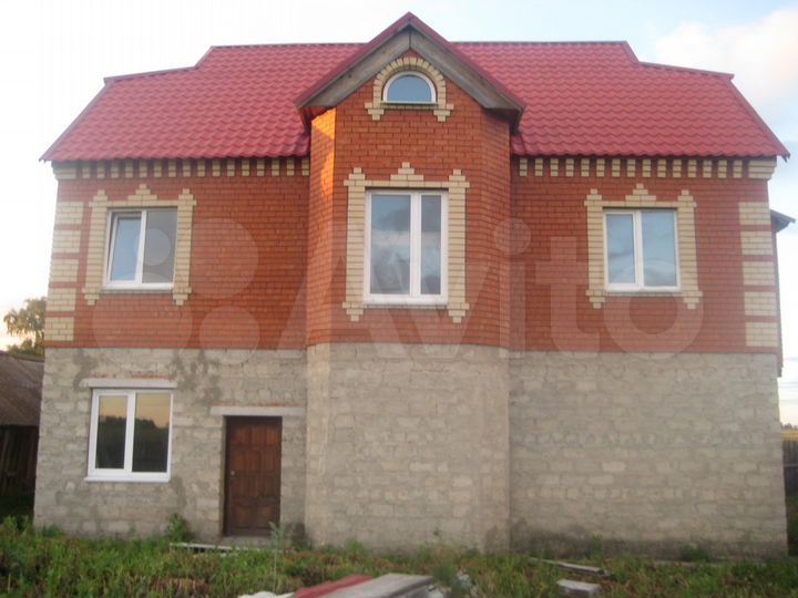 Коттедж 190 м² на участке 28 сот.