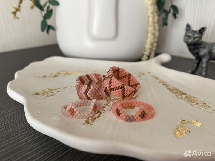 Кольцо из японского бисера