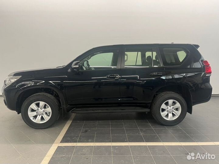 Toyota Land Cruiser Prado 2.7 AT, 2022, 26 км