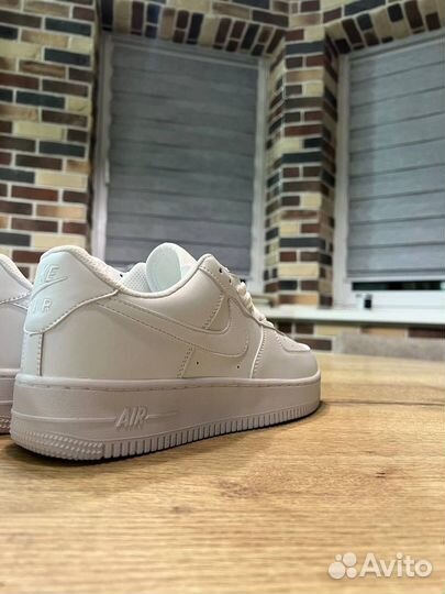 Кроссовки nike air force 1 белые