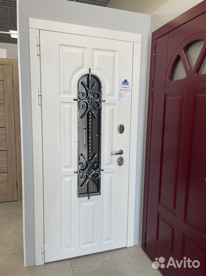 Входная дверь уличная