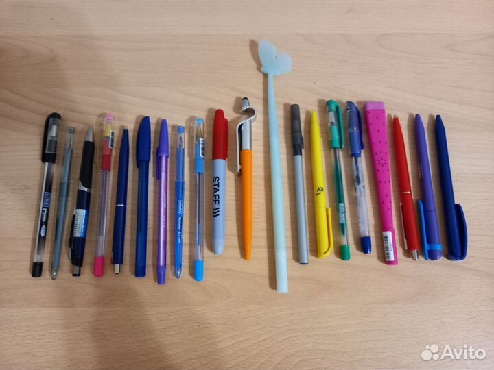 Канцелярия пакетом (Карандаши,ручки,тетради и тд.)