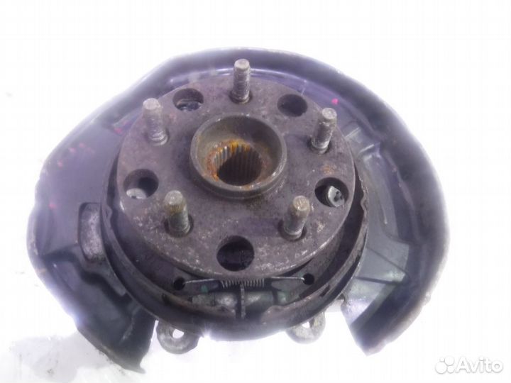 Кулак задний левый Тойота