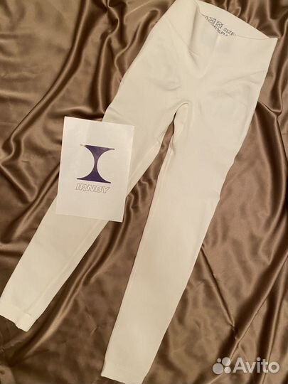 Моделирующие тайтсы irnby