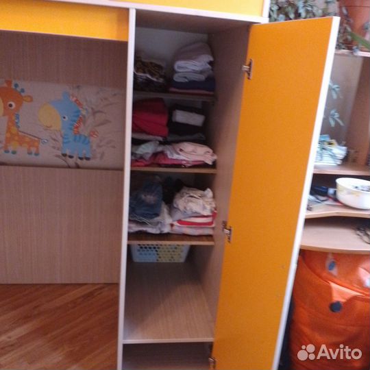 Детская двухярусная кровать