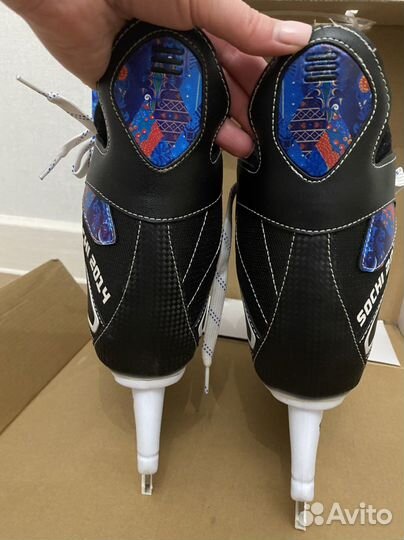 Коньки хоккейные