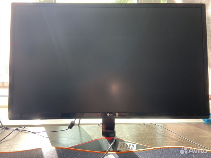 Монитор LG