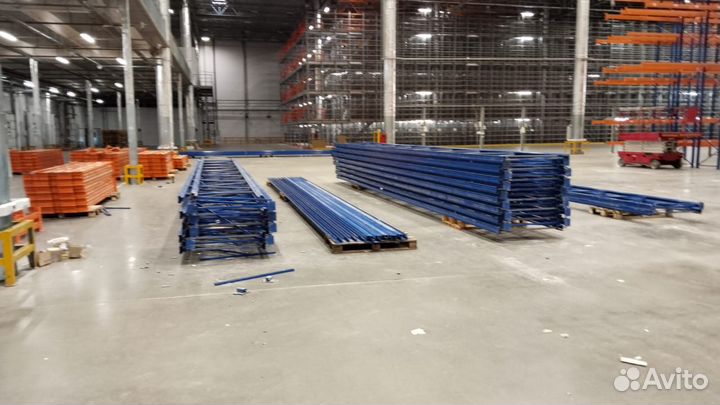 Стеллажи для хранения на складе