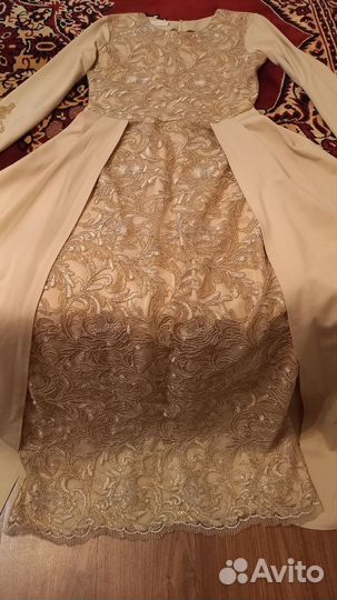 Вечернее платье