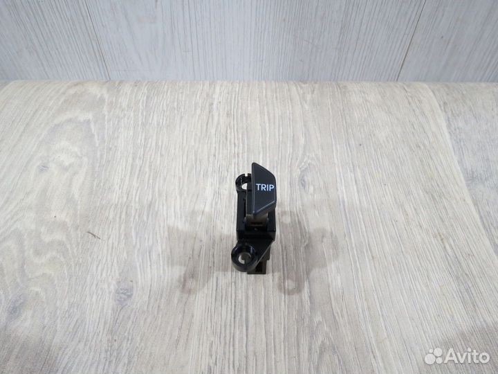 Кнопка приборной панели Kia Rio 3