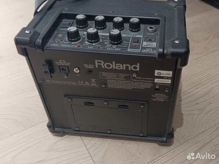 Гитарный комбоусилитель Roland micro cube gx