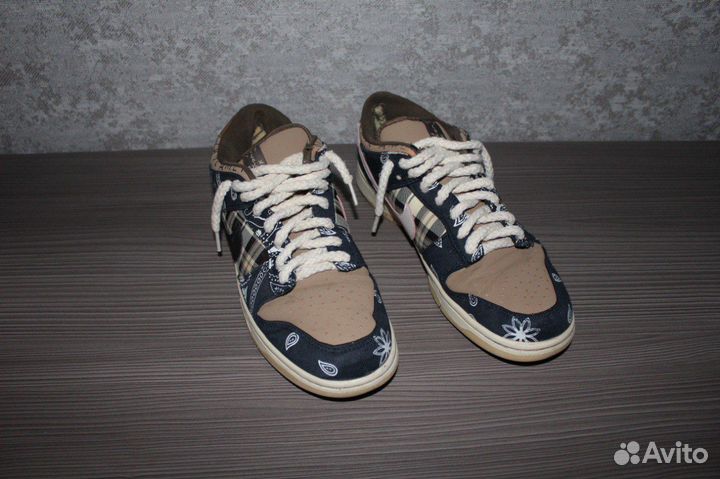 Nike sb dunk low x travel Scott