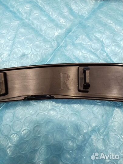 Накладка переднего бампера Рав 4 (4) правая 13-15