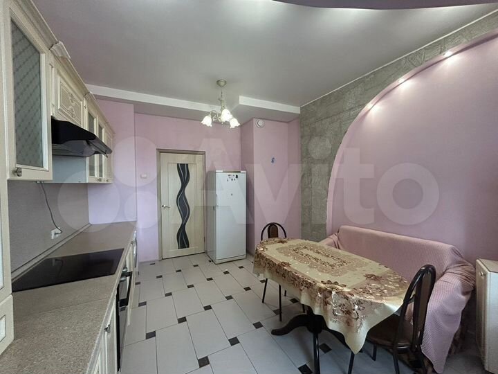 2-к. квартира, 77 м², 11/18 эт.