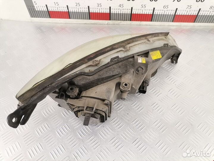 Фара передняя для Ford Focus 1 1152091