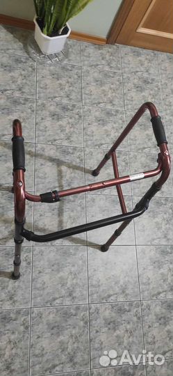 Ходунки для взрослых шагающие