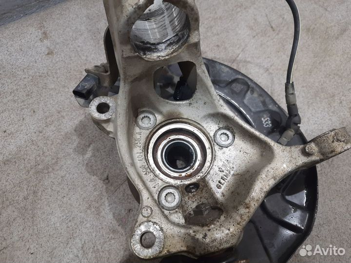 Правый поворотный кулак для 1.8 Skoda Octavia A7