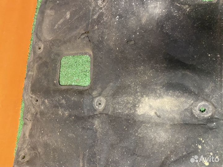 Шумоизоляция капота Nissan Almera classic