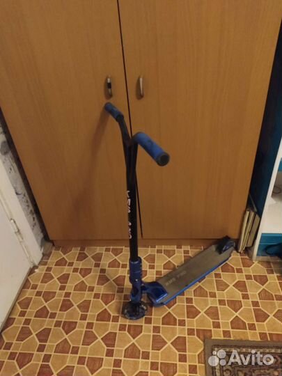 Продам трюковой самокат есть торг