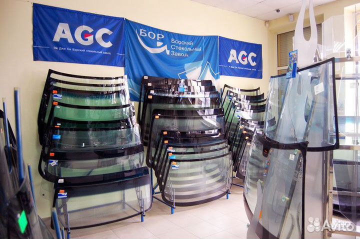 Лобовое стекло для автомобиля с установкой