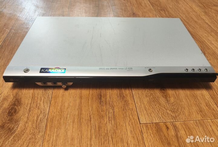 DVD-плеер LG DK-699X