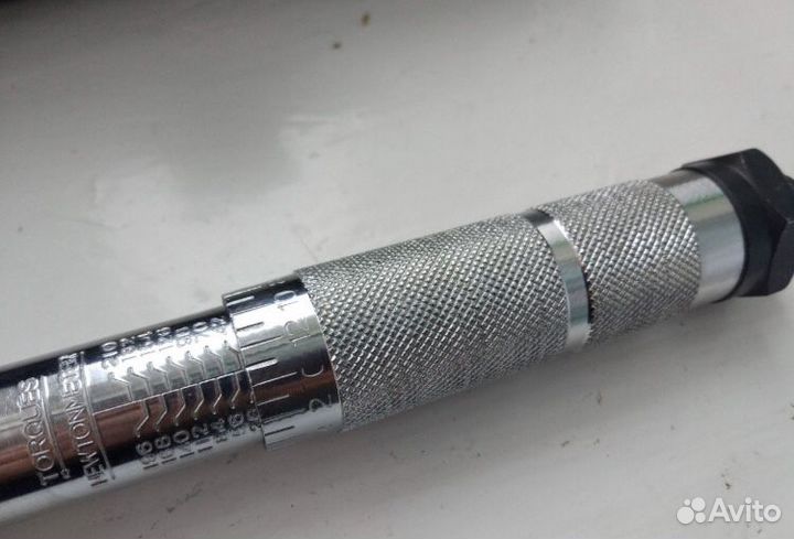 Ключ динамометрический Эврика PRO 1/2 28-210