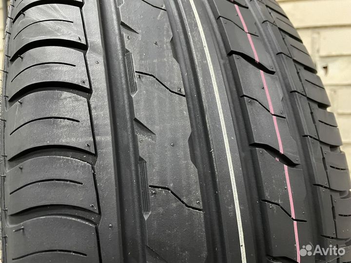 Royal Black Royal Performance 245/45 R20 103W