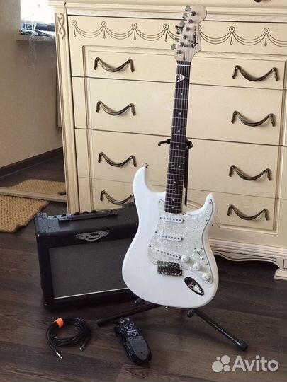 Электрогитара Fender Squier Affinity SE + Комплект