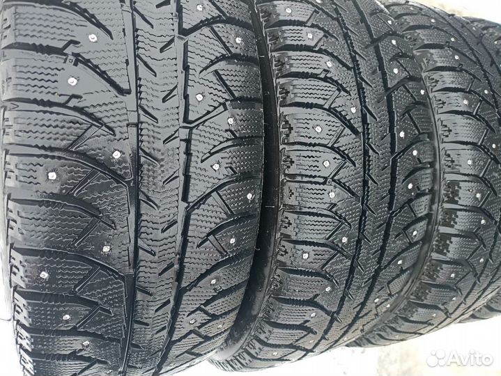 Bridgestone Ice Cruiser 7000S 205/50 R17