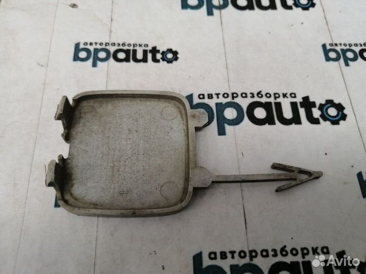 Заглушка буксир крюка заднего бампера