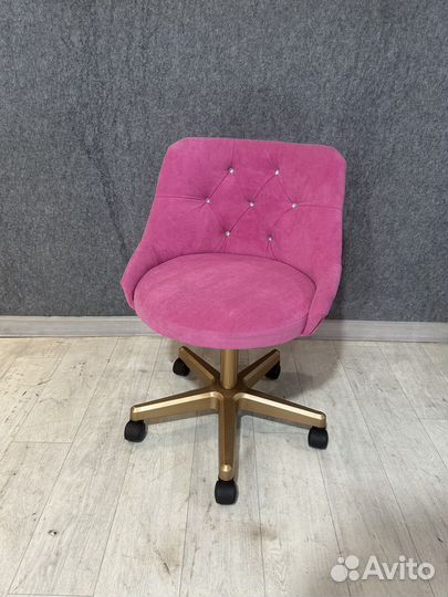 Оборудование для студии маникюра