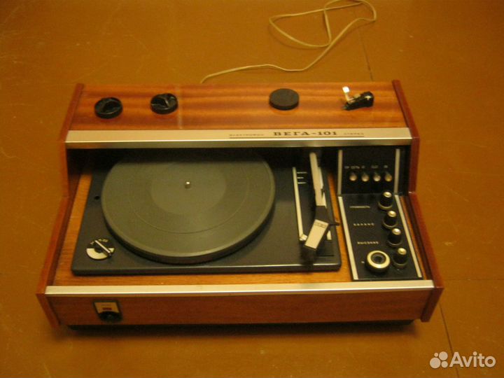 Электрофон Вега 101