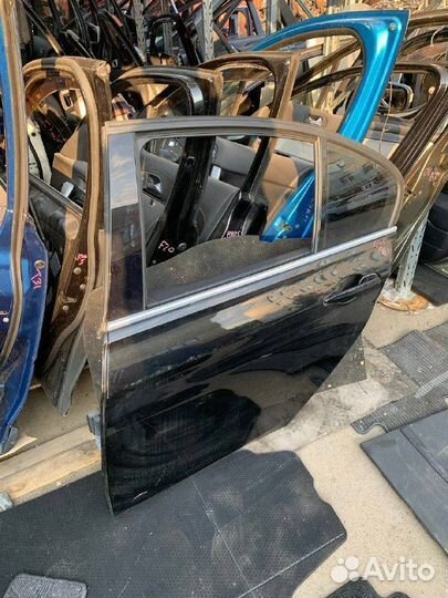 Левая задняя дверь BMW 3 series F30